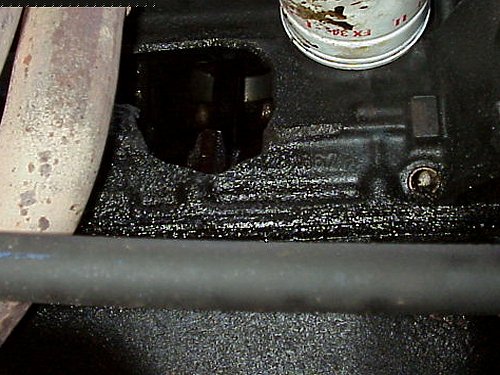 [Das Loch im Motorblock]