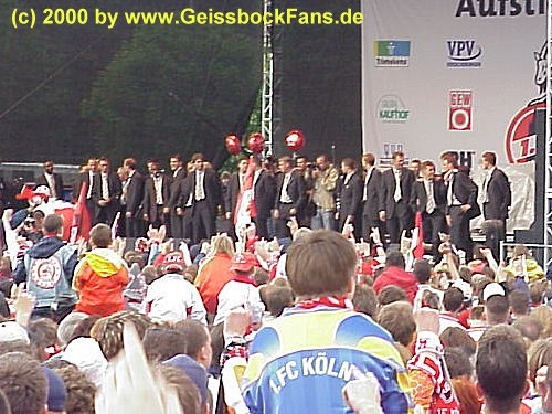 [Aufstiegsfeier 21.05.2000]